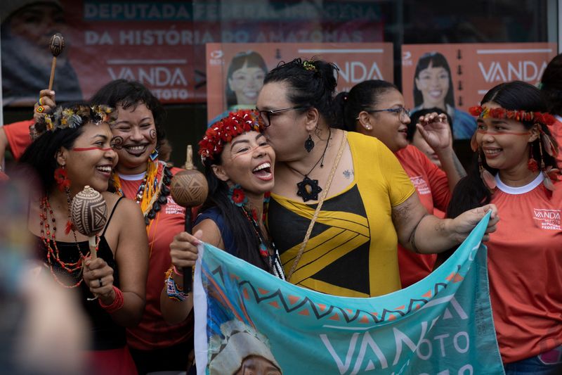 &copy; Reuters. Vanda Witoto durante ato de campanha em comunidade indígena em Manaus
18/09/2022
REUTERS/Bruno Kelly