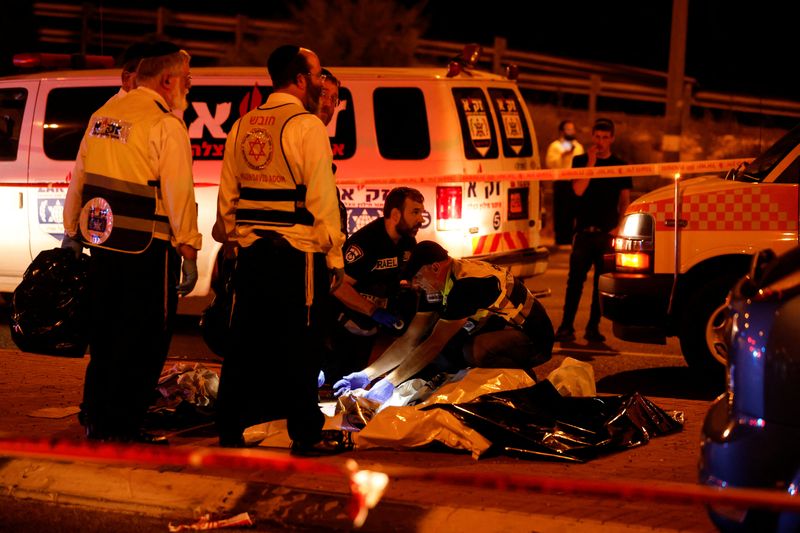 Israeli officer kills Palestinian suspected of stabbing attack