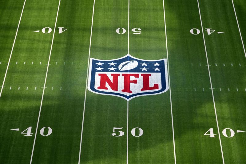 © Reuters. Feb 1, 2022; Inglewood, CA, USA; The NFL shield logo is seen at midfield at SoFi Stadium. Super Bowl LVI between the Los Angeles Rams and the Cincinnati Bengals will be played on Feb. 13, 2022. Kirby Lee-USA TODAY Sports