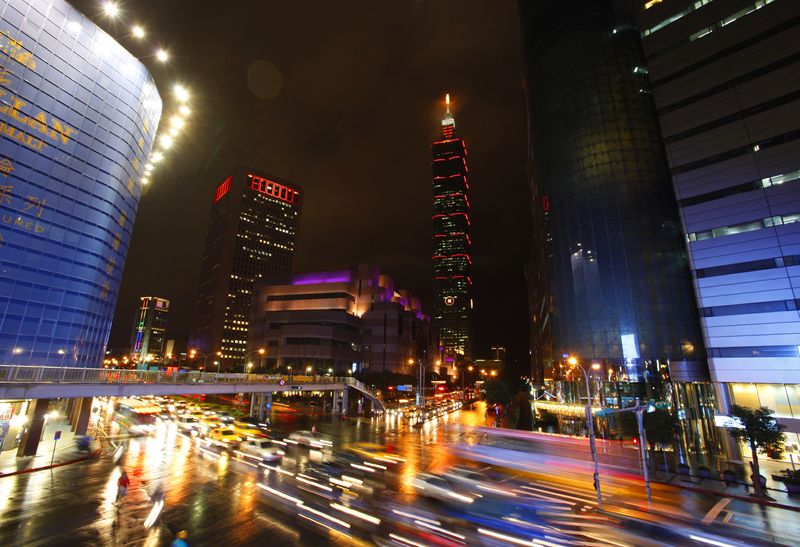 &copy; Reuters. FILE PHOTO: A general view of the financial district in Taipei City November 16, 2009.  REUTERS/Nicky Loh 