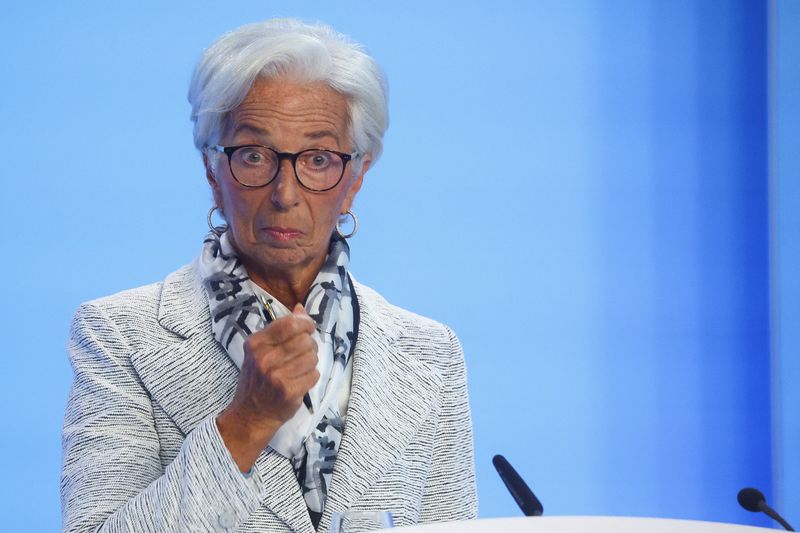 &copy; Reuters. Presidente do Banco Central Europeu, Christine Lagarde, fala em entrevista à imprensa em Frankfurt, Alemanha
08/09/2022
REUTERS/Kai Pfaffenbach