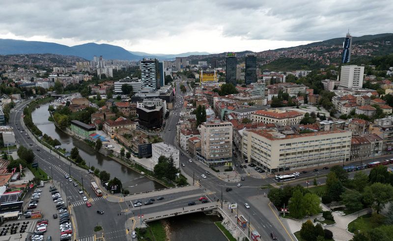&copy; Reuters. An aerial view shows Bosnia's capital Sarajevo, September 25, 2022. REUTERS/Dado Ruvic