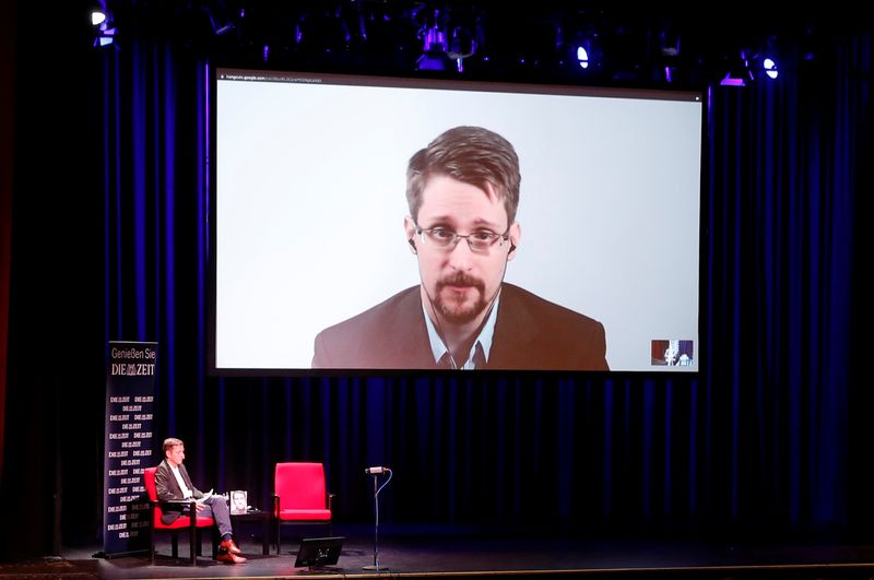 U.S. State Dept not aware of any change in Snowden's U.S. citizenship