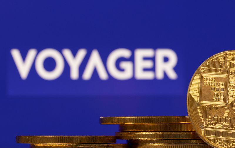 &copy; Reuters. FILE PHOTO: Representations of cryptocurrencies and Voyager Digital logo are seen in this illustration taken, July 7, 2022. REUTERS/Dado Ruvic/Illustrations