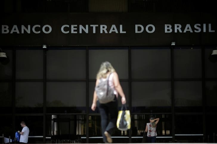 Banco Central de Brasil dice que debatió ampliamente una última subida de tasas