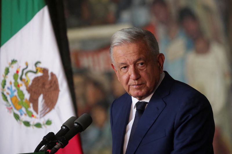 México planea un centro de GNL de 4.000-5.000 millones en puerto del Golfo: presidente