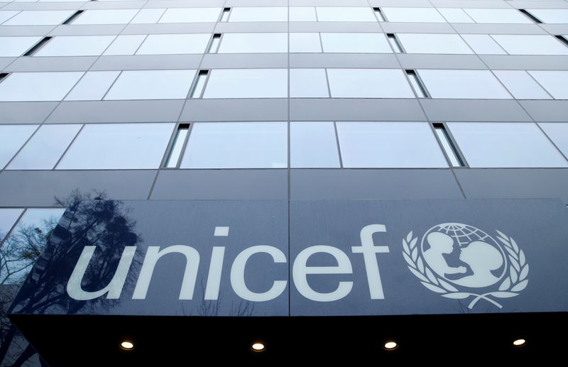 &copy; Reuters. شعار منظمة الأمم المتحدة للطفولة (يونيسف) على مكتبها في جنيف. صورة من أرشيف رويترز.