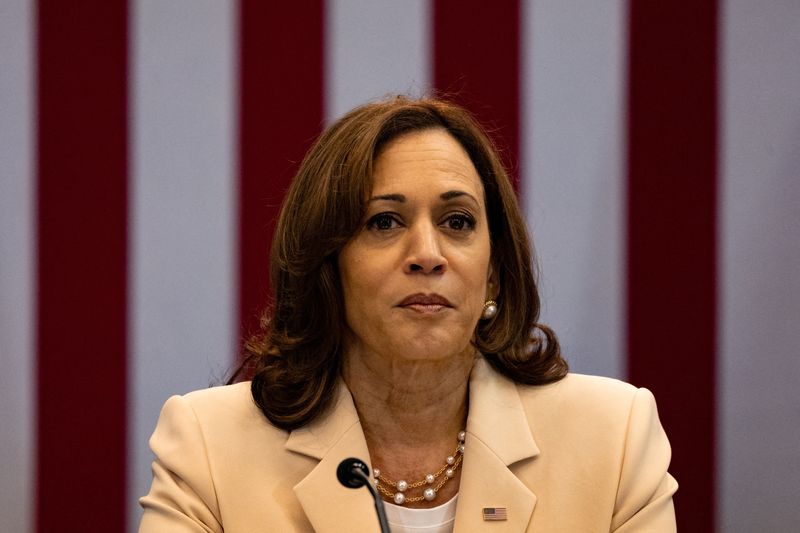 &copy; Reuters. FILE PHOTO: U.S. Vice President Kamala Harris listens during a roundtable discussion at the NAACP National Convention in Atlantic City, New Jersey, U.S., July 18, 2022.  REUTERS/Hannah Beier/File Photo