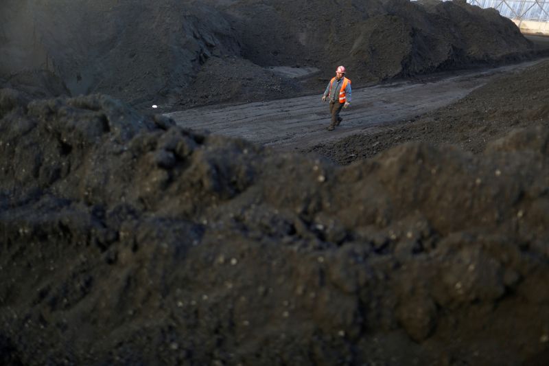 &copy; Reuters. FOTO DE ARCHIVO: Planta de carbón en Yuncheng