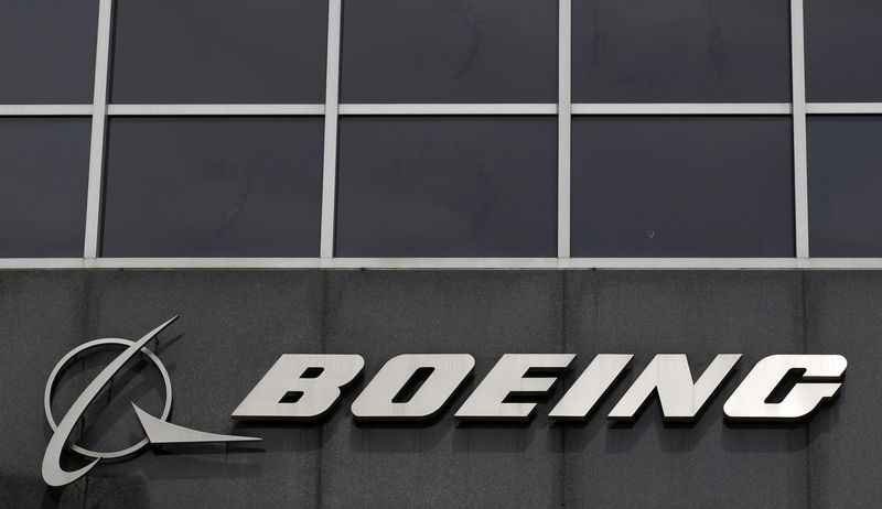Boeing, Taiwan's China Airlines finalize 787 order
