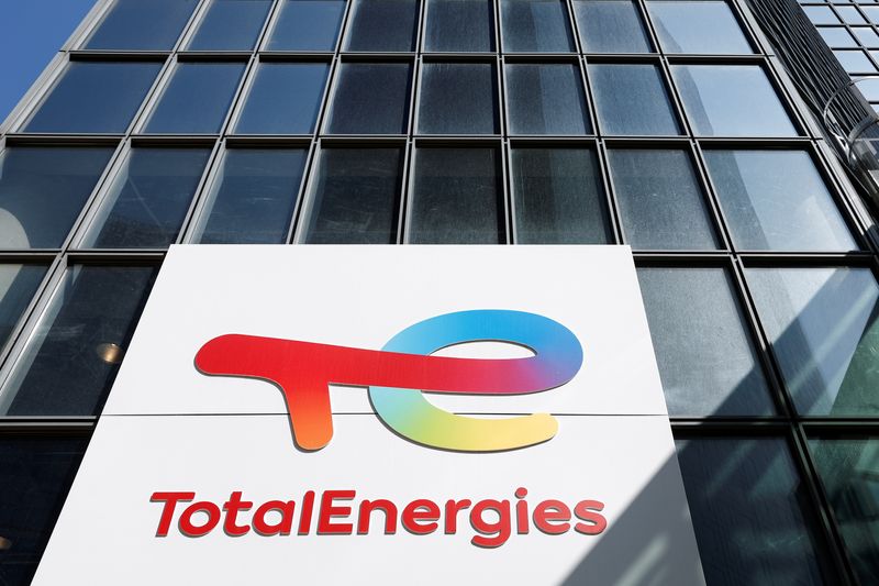 © Reuters. Logo de TotalEnergies en Paris, Francia, 24 de marzo del  2022. REUTERS/Benoit Tessier