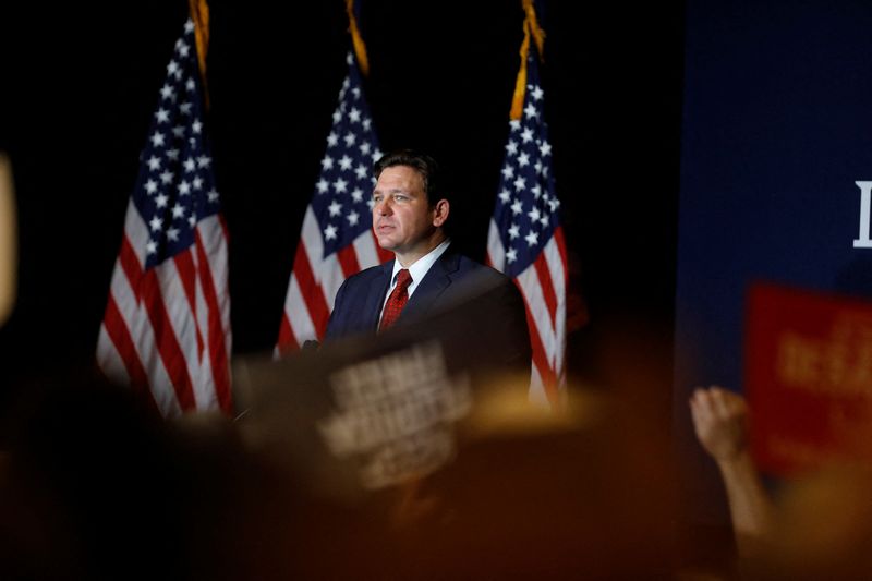 &copy; Reuters. FILE PHOTO: Florida Governor Ron DeSantis speaks after the primary election for the midterms during the "Keep Florida Free Tour" at Pepin’s Hospitality Centre in Tampa, Florida, U.S., August 24, 2022.  REUTERS/Octavio/File Photo