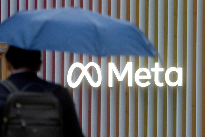 &copy; Reuters. FILE PHOTO: The logo of Meta Platforms is seen in Davos, Switzerland, May 22, 2022. REUTERS/Arnd Wiegmann/File Photo