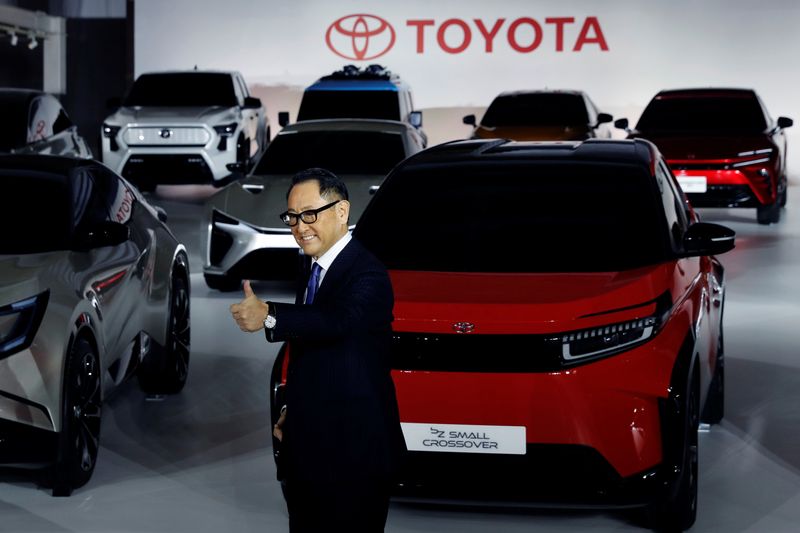 Toyota president calls meeting California zero-emissions requirements 'difficult'