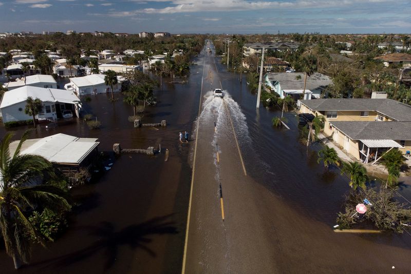 L'ouragan Ian atteint la Caroline du Sud, 21 morts en Floride