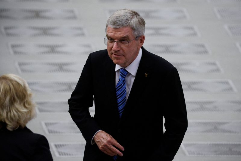 &copy; Reuters. O presidente do COI, Thomas Bach, em cúpula no Vaticano. REUTERS/Guglielmo Mangiapane