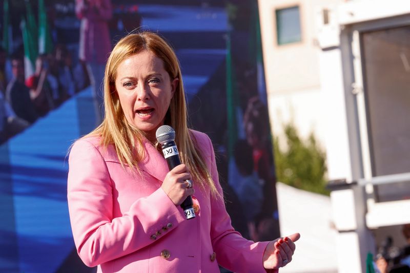 &copy; Reuters. FOTO DE ARQUIVO: Primeira-ministra Giorgia Meloni realiza um comício de encerramento em Nápoles, Itália, 23 de setembro de 2022. REUTERS/Ciro De Luca
