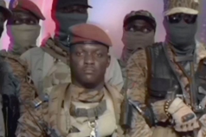 Burkina Faso darbe lideri durumun 'kontrol altında' olduğunu söyledi