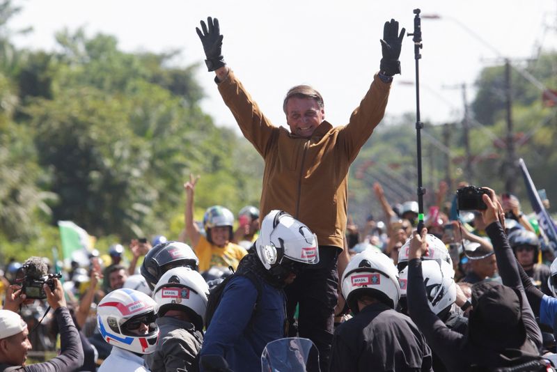 &copy; Reuters. Bolsonaro participa de motociata em Belém
22/09/2022
REUTERS/Raimundo Pacco