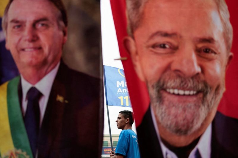 &copy; Reuters. Lula e Bolsonaro estão em empate técnico no Rio e SP
16/08/2022
REUTERS/Ueslei Marcelino