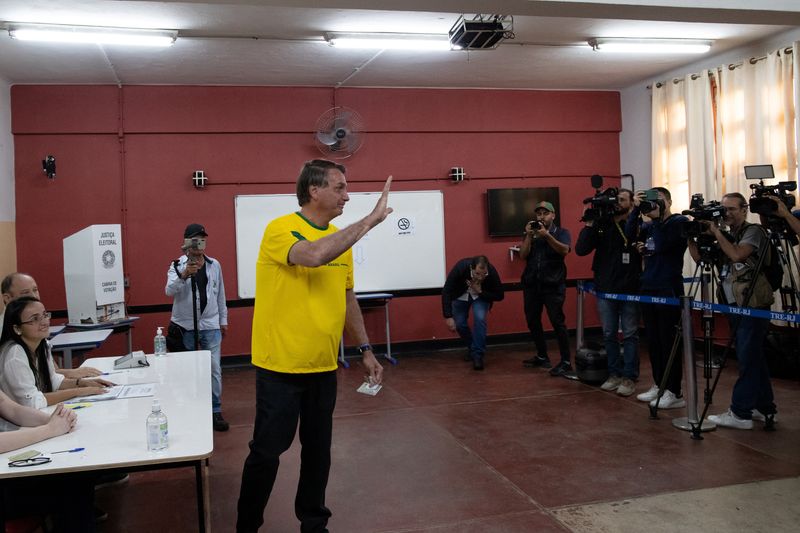 Campanha de Bolsonaro prevê 2º turno com chances de vitória e vai intensificar trabalho em Minas