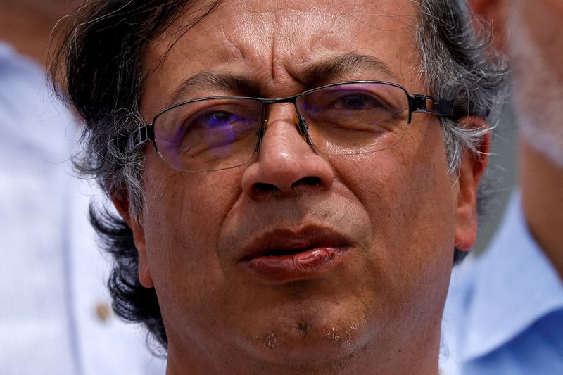 &copy; Reuters. FILE PHOTO: Colombia's President Gustavo Petro attends the commercial reopening of Venezuela–Colombia border at the Simon Bolivar International Bridge, in Cucuta, Colombia September 26, 2022. REUTERS/Leonardo Fernandez Viloria/File Photo