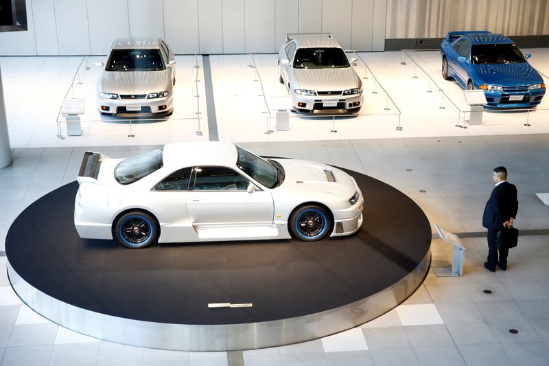 &copy; Reuters. 　１０月３日、自動車販売の業界団体が３日発表した９月の国内新車販売台数は、前年同月比２４．１％増の３９万５１６３台だった。写真は自動車会社のショールーム。横浜で２０１６年