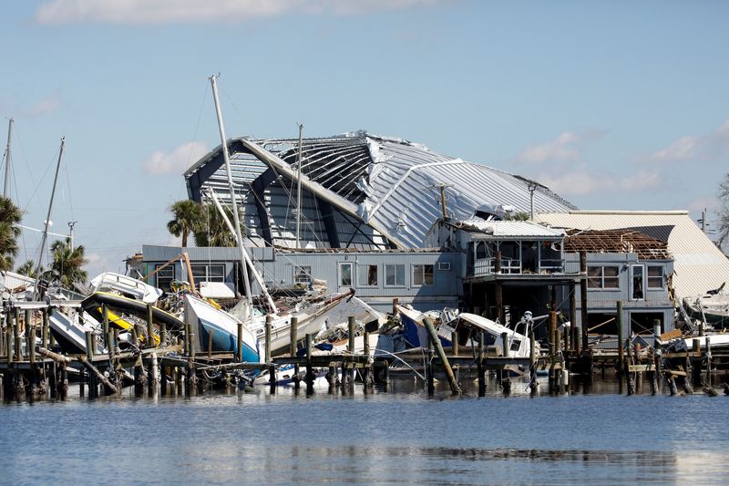 &copy; Reuters. FILE PHOTO: A destroyed marina in the Matanzas Pass is seen after Hurricane Ian caused widespread destruction in Fort Myers Beach, Florida, U.S., October 1, 2022. REUTERS/Marco Bello