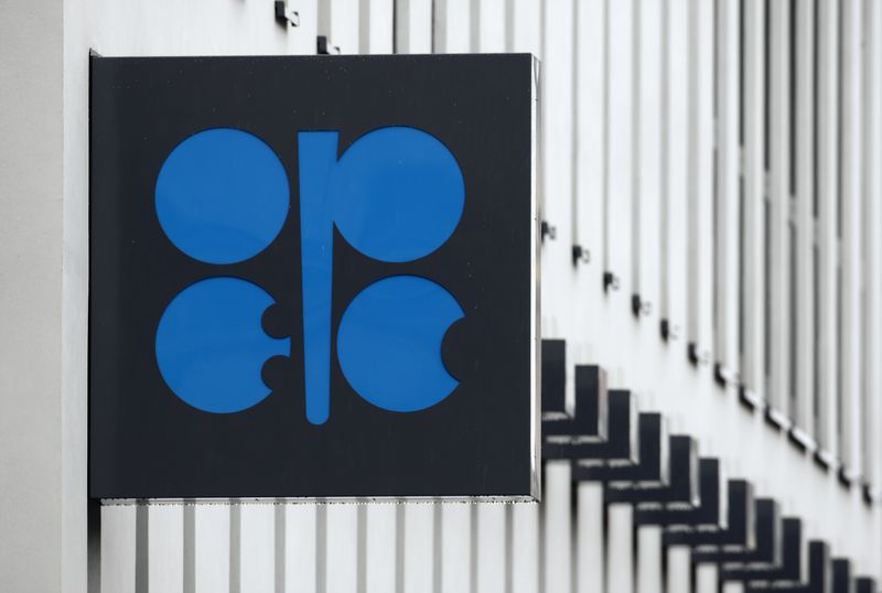 &copy; Reuters. The logo of the Organization of the Petroleum Exporting Countries (OPEC) is pictured on the wall of the new OPEC headquarters in Vienna March 16, 2010. OPEC oil ministers will gather for the 156th OPEC meeting in Vienna on Wednesday.   REUTERS/Heinz-Peter