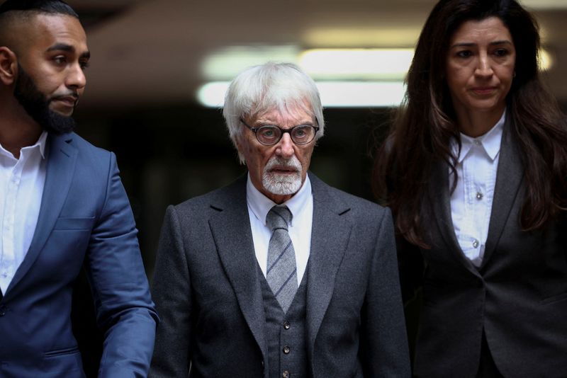 &copy; Reuters. Former Chief Executive of the Formula One Group Bernie Ecclestone walks outside Southwark Crown Court in London, Britain October 4, 2022. REUTERS/Henry Nicholls