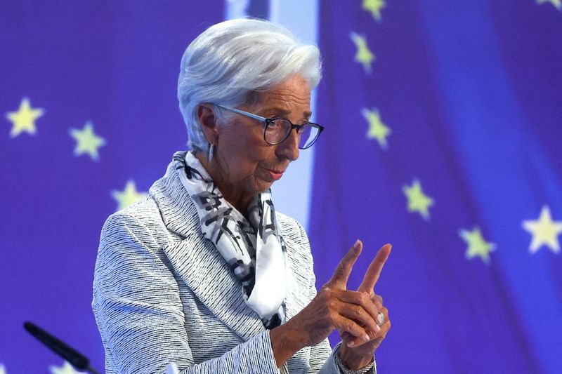 &copy; Reuters. FILE PHOTO: Christine Lagarde, European Central Bank president, addresses a news conference following the ECB's monetary policy meeting in Frankfurt, Germany, September 8, 2022.  REUTERS/Kai Pfaffenbach/File Photo
