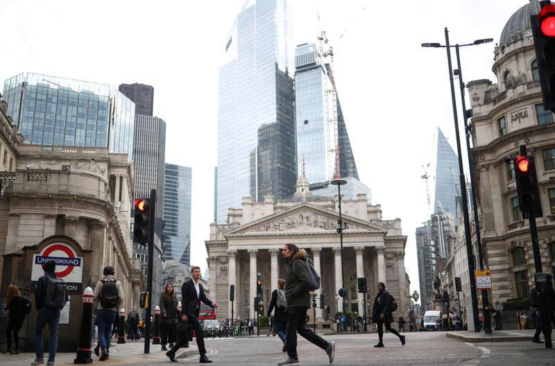 UK investors pull record $2.7 billion from equity funds in September