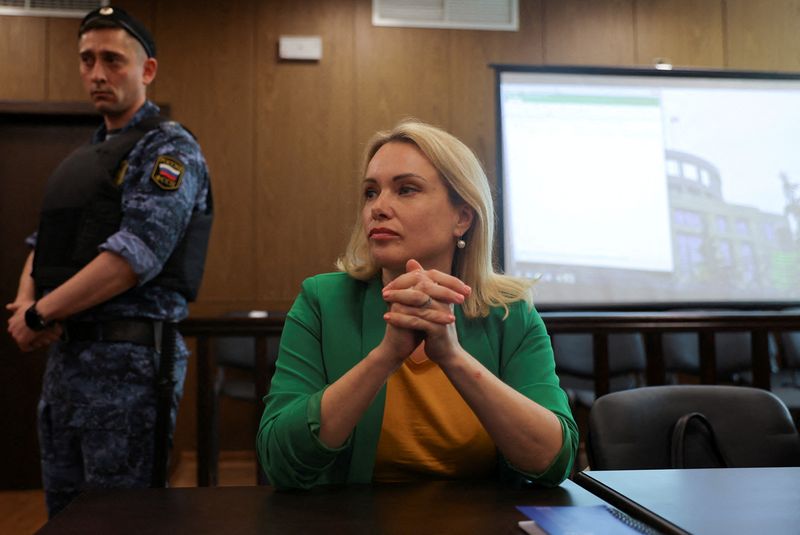 &copy; Reuters. FILE PHOTO: Former Russian state TV employee Marina Ovsyannikova, who staged an anti-war protest on live state television and was later charged with public activity aimed at discrediting the Russian army amid Ukraine-Russia conflict, attends a court heari