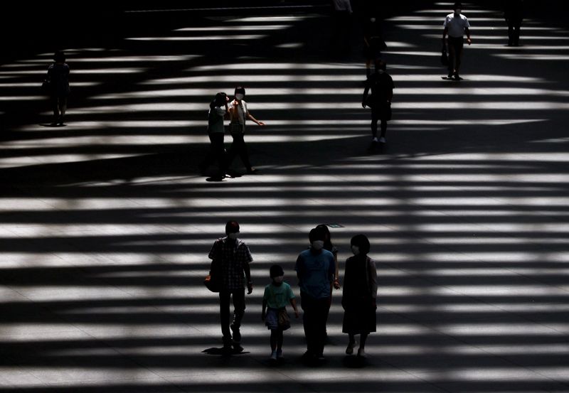 &copy; Reuters. 　 １０月５日、政府が開いた経済財政諮問会議で、民間議員らは欧米利上げなどにより日本経済に下押し圧力がかかるなか、賃上げが可能な経済成長の重要性を強調した。都内で８月撮影