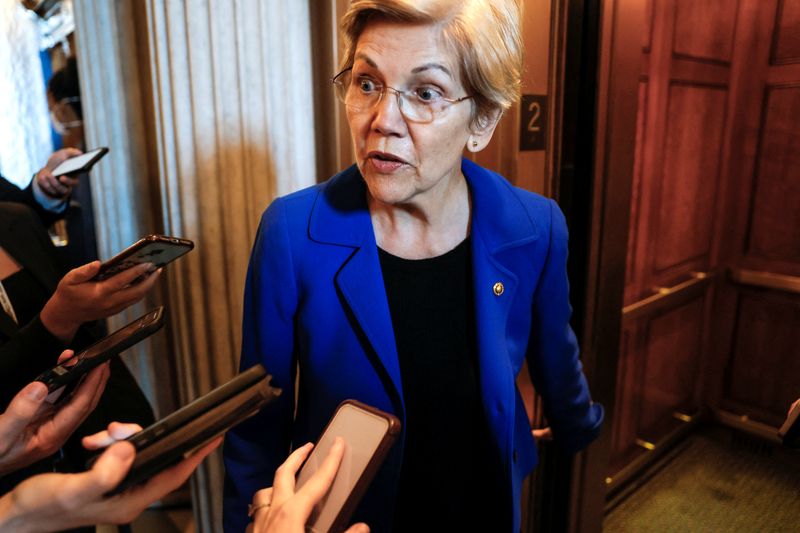 &copy; Reuters. FILE PHOTO: U.S. Senator Elizabeth Warren (D-MA) speaks to reporters about codifying gay marriage on Capitol Hill in Washington, U.S., September 15, 2022. REUTERS/Evelyn Hockstein