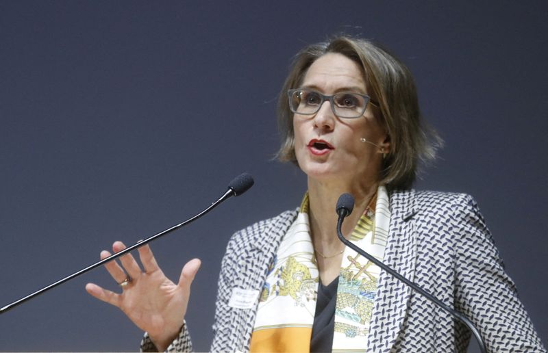 &copy; Reuters. FILE PHOTO: Andrea Maechler, governing board member of the Swiss National Bank (SNB) makes a speech during a presentation of the Swiss Economic Institute (KOF) in Zurich, Switzerland October 5, 2022. REUTERS/Arnd Wiegmann/File Photo