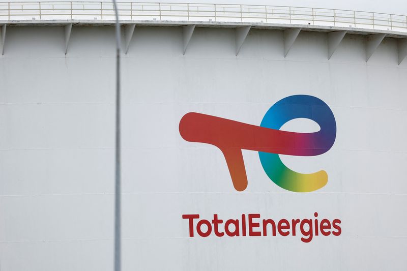 &copy; Reuters. Storage tanks at the TotalEnergies oil refinery in Gonfreville-l'Orcher, France, October 5, 2022. REUTERS/Benoit Tessier