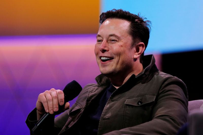 &copy; Reuters. FILE PHOTO: SpaceX owner and Tesla CEO Elon Musk speaks during a conversation with legendary game designer Todd Howard (not pictured) at the E3 gaming convention in Los Angeles, California, U.S., June 13, 2019.  REUTERS/Mike Blake