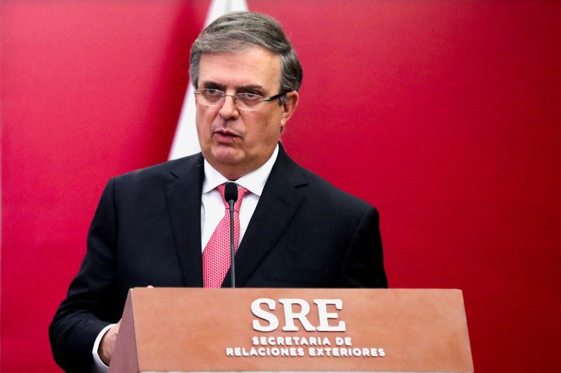 &copy; Reuters. FILE PHOTO: Mexico’s Foreign Minister Marcelo Ebrard addresses the media at the Foreign Ministry Building (SRE) in Mexico City, Mexico, July 26, 2022. REUTERS/Edgard Garrido/