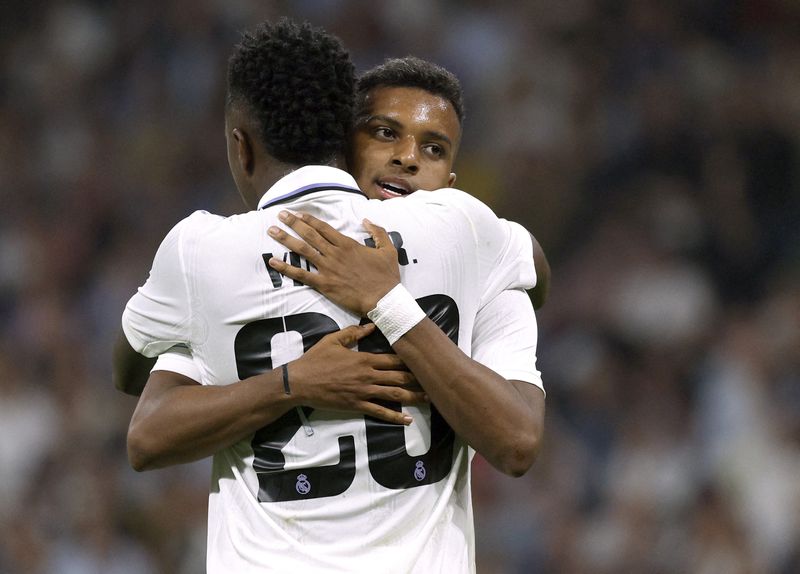 Rodrygo e Vinicius Jr. marcam e Real Madrid vence o Shakhtar na Liga dos Campeões