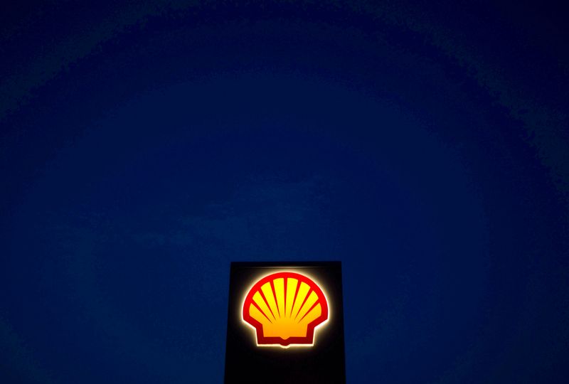 Shell, debolezza raffinazione, trading gas peseranno su risultati trim3