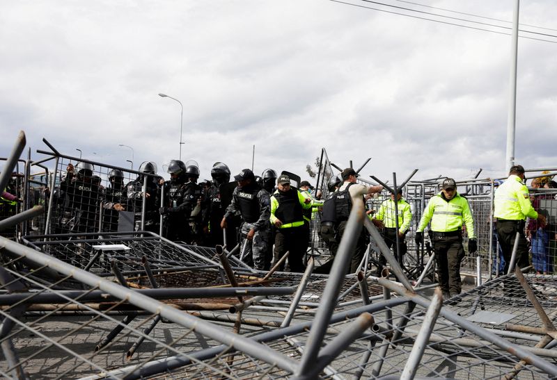 Human rights concerns grow over Ecuador prison riots -UN officials