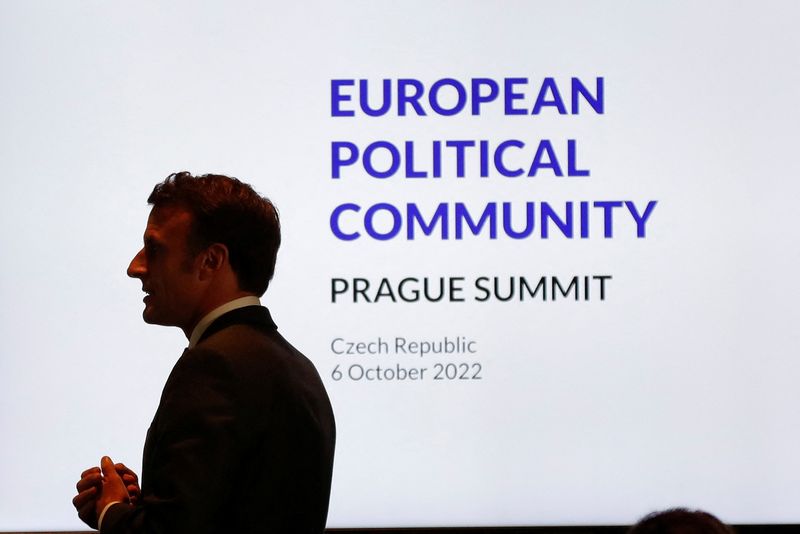 &copy; Reuters.     欧州４０カ国超で構成する「欧州政治共同体」（ＥＰＣ）は６日、チェコの首都プラハで第１回目の会合を開き、ロシアによるウクライナ侵攻を受けた安全保障とエネルギーを巡る緊急
