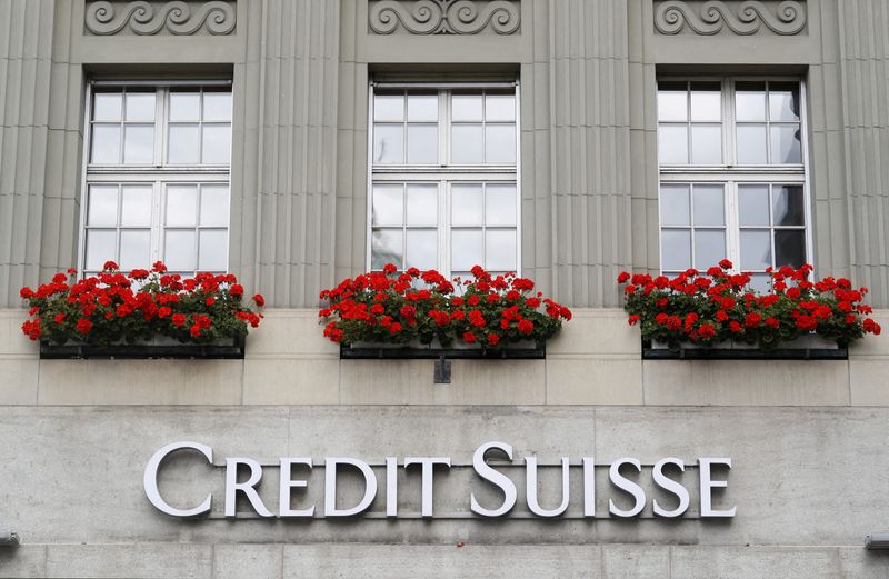 &copy; Reuters. FOTO DE ARCHIVO: El logo del banco suizo Credit Suisse se ve en una sucursal en Berna, Suiza