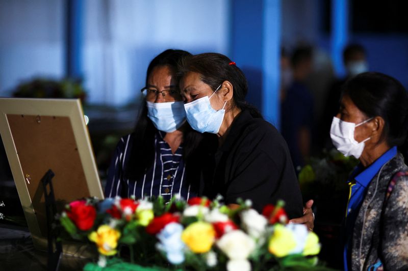 &copy; Reuters. Tailândia chora após massacre em creche
 7/10/2022  REUTERS/Athit Perawongmetha