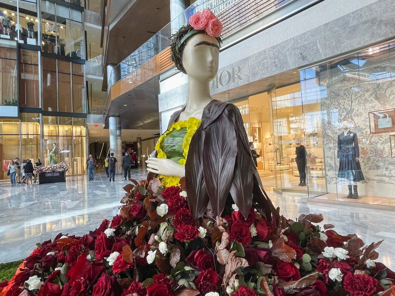 New York flower show celebrates 'remarkable women'