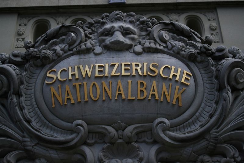 &copy; Reuters. FILE PHOTO: The Swiss National Bank (SNB) is pictured during a federal council meeting on the outbreak of the coronavirus disease (COVID-19) in Bern, Switzerland, March 13, 2020. Picture taken March 13, 2020. REUTERS/Denis Balibouse/File Photo