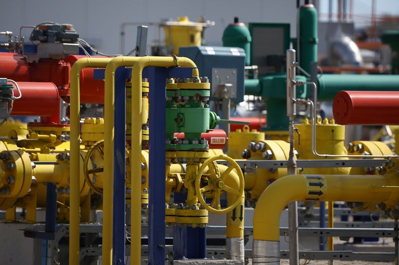 &copy; Reuters. Gas installation is pictured at the Cavern Underground Gas Storage (CUGS) Kosakowo facility, near Debogorze, Poland April, 30. 2022. Picture taken April 30, 2022. REUTERS/Kacper Pempel