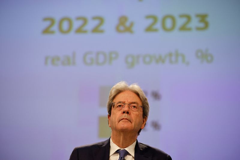 &copy; Reuters. FILE PHOTO: European Commissioner for Economy Paolo Gentiloni attends a news conference on the EU Commission quarterly economic forecast in Brussels, Belgium, July 14, 2022. REUTERS/Johanna Geron/File Photo