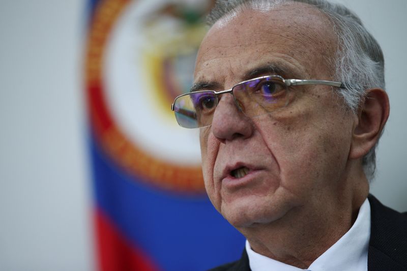 &copy; Reuters. Ministro da Defesa da Colômbia Iván Velásquez
 8/10/2022   REUTERS/Luisa Gonzalez